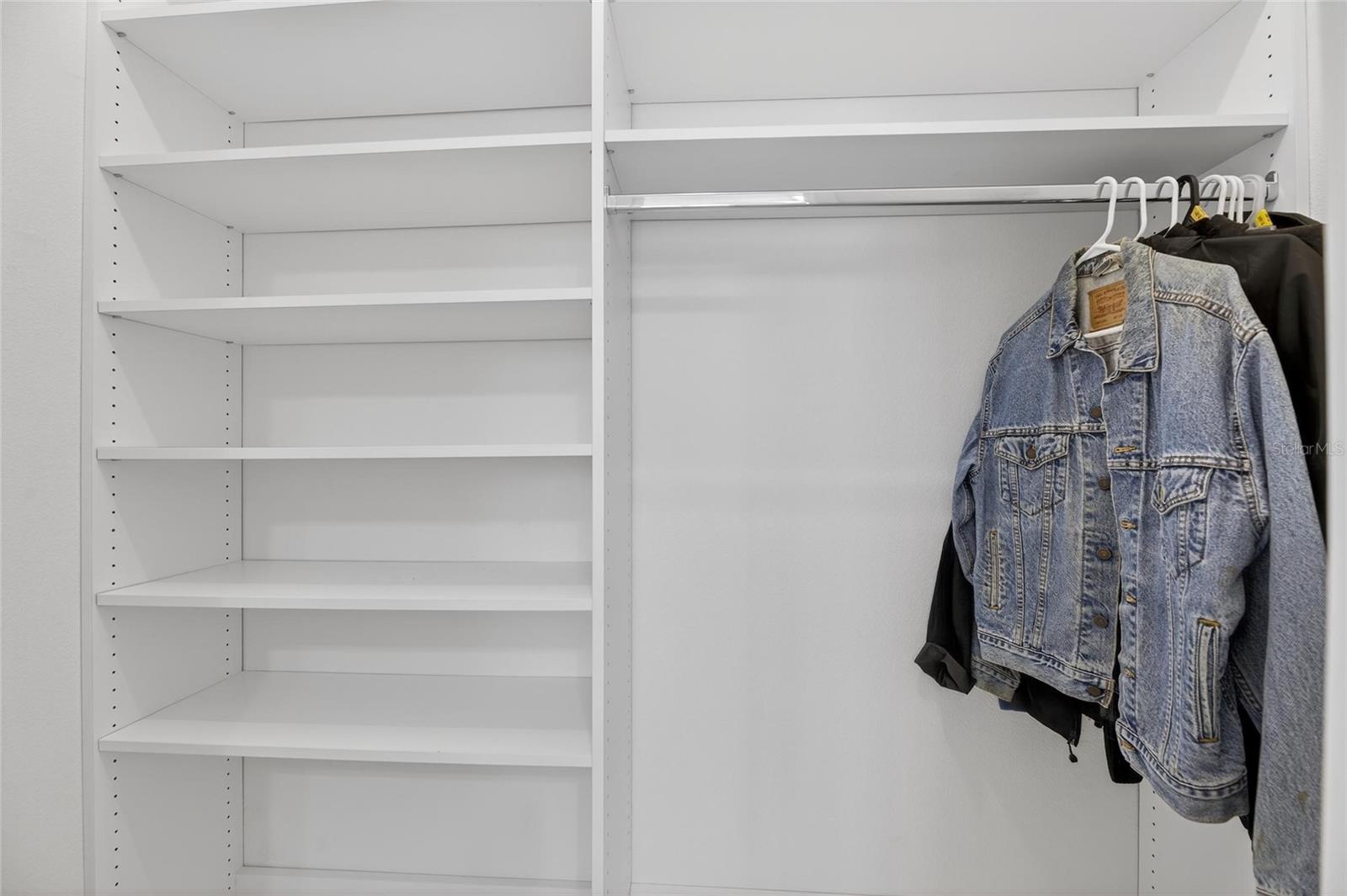 MIRABAY - Residential