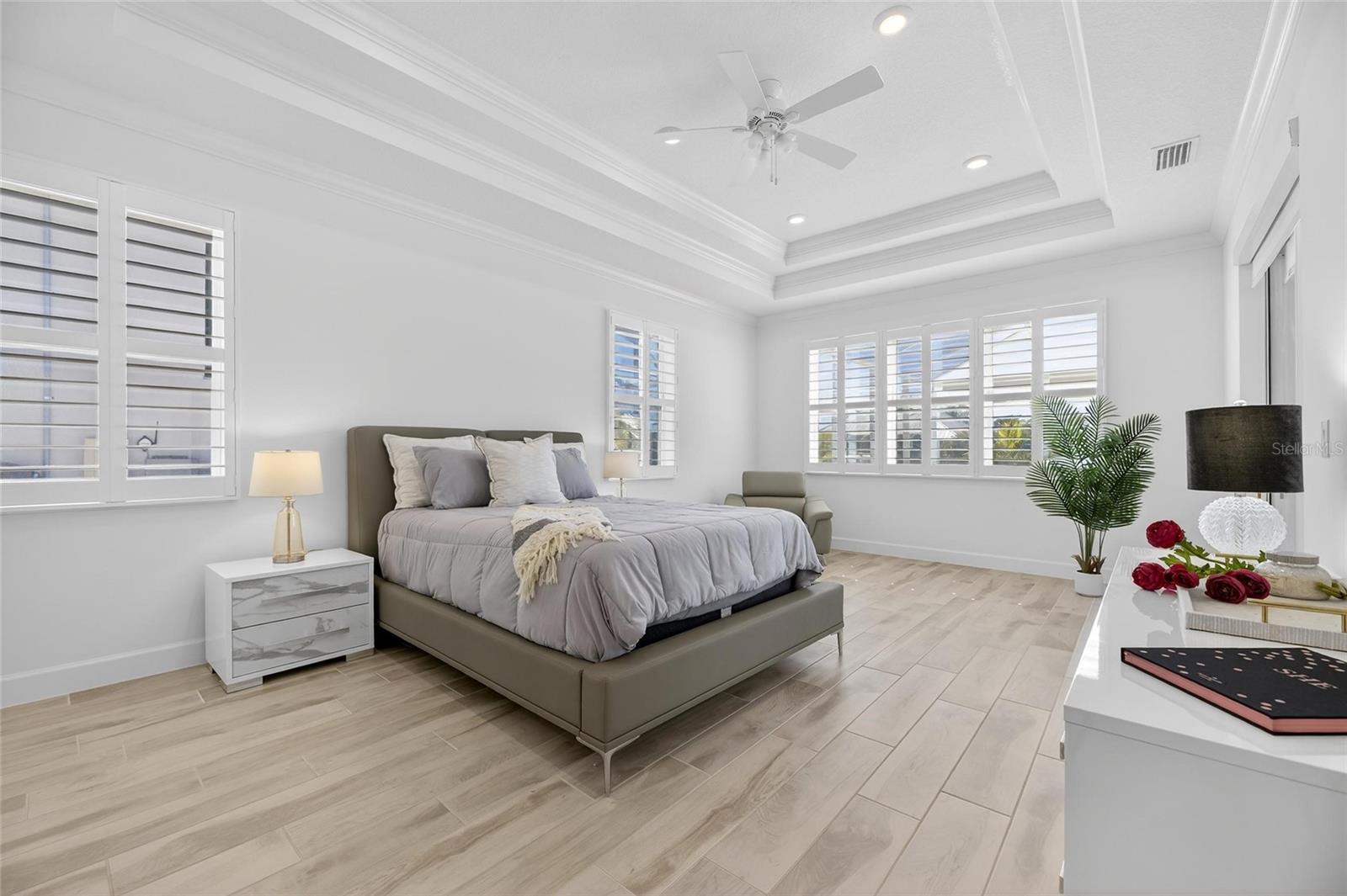 MIRABAY - Residential