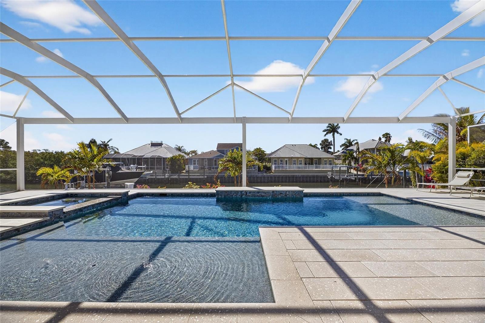 MIRABAY - Residential