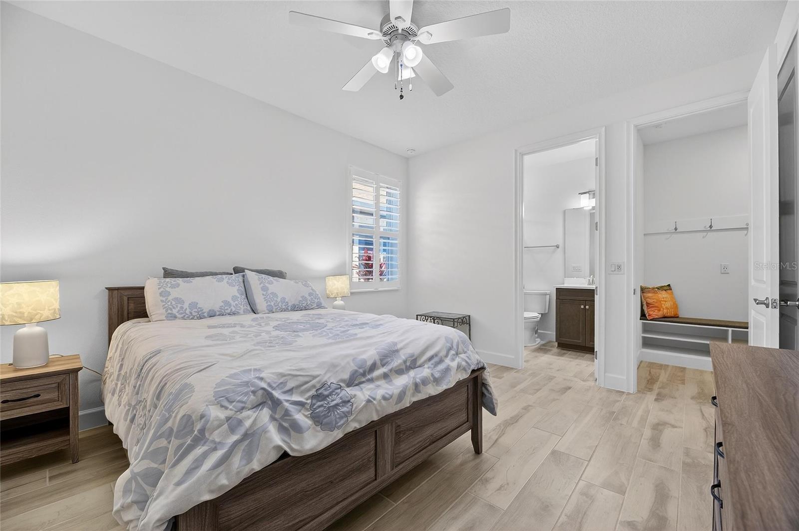 MIRABAY - Residential