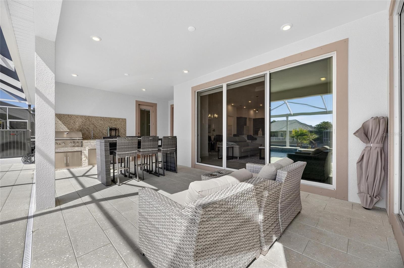 MIRABAY - Residential