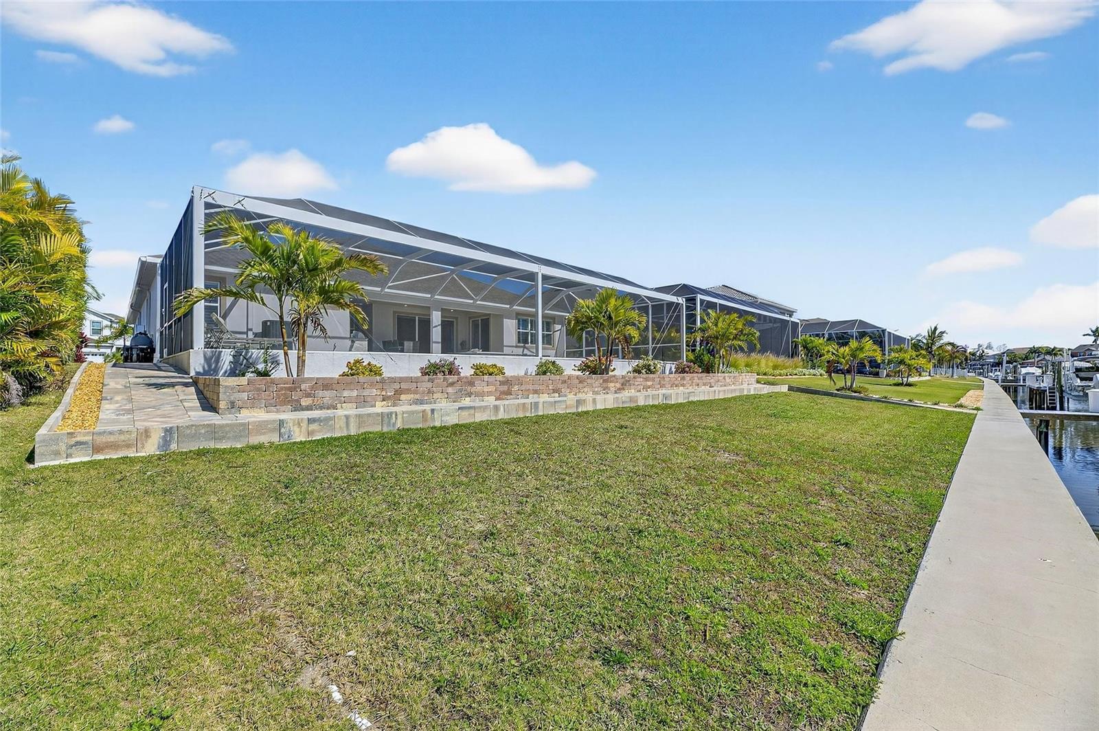 MIRABAY - Residential