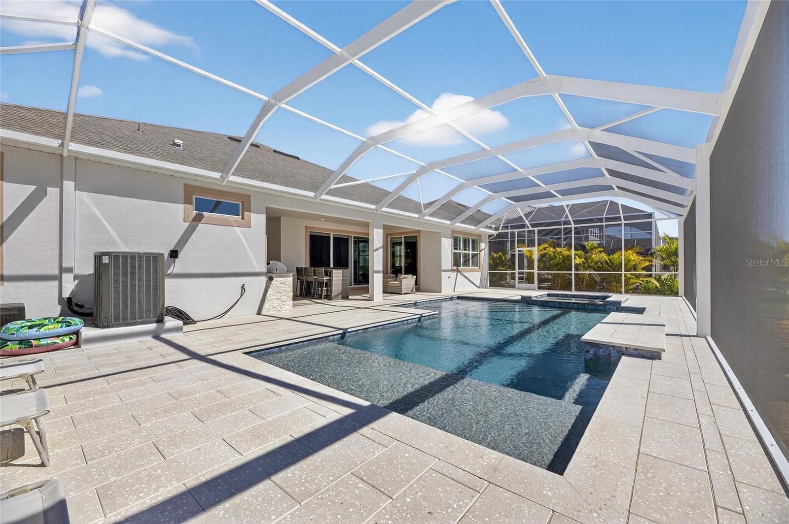 MIRABAY - Residential