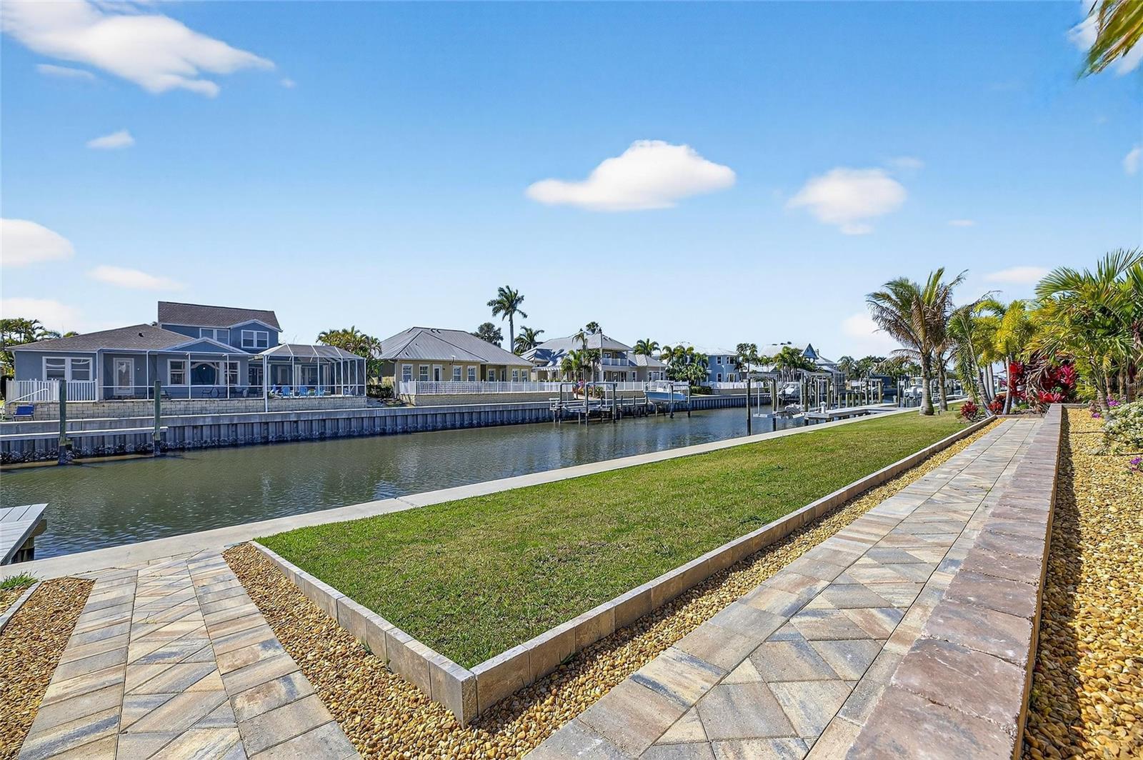 MIRABAY - Residential