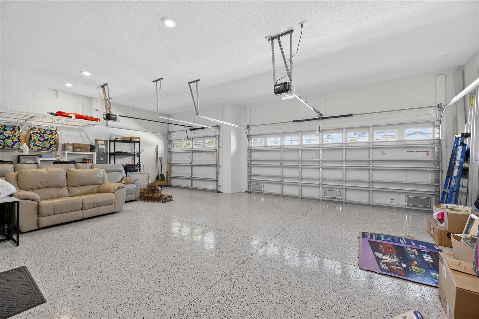 MIRABAY - Residential