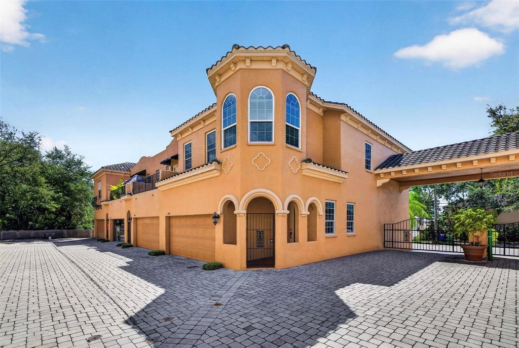 Photo of 2908 Hansen Manor Lane, Tampa, FL 33611 (MLS # TB8551034)