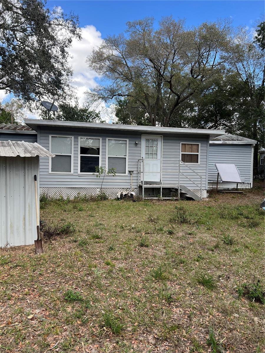 OAK PARK MANOR - Residential