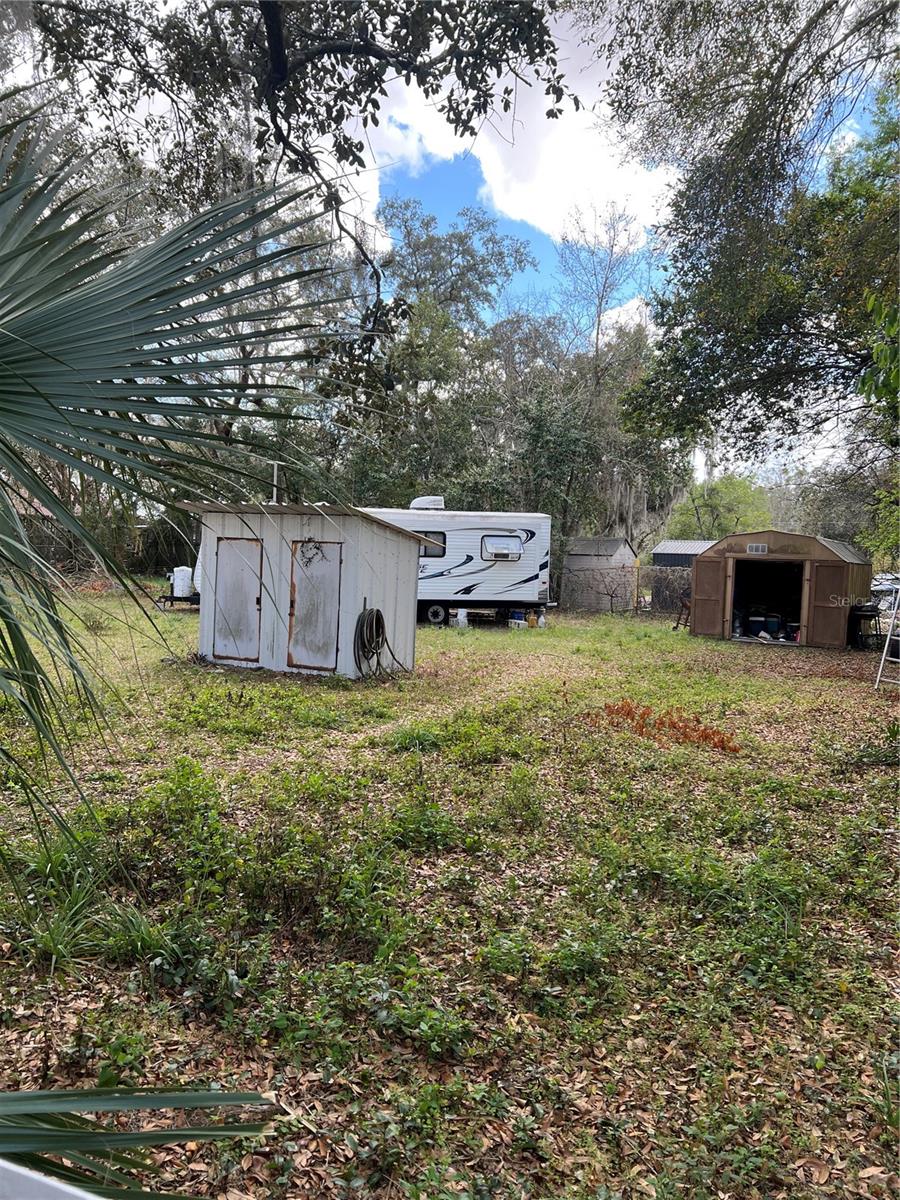 OAK PARK MANOR - Residential