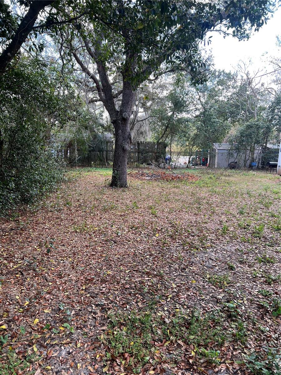 OAK PARK MANOR - Residential