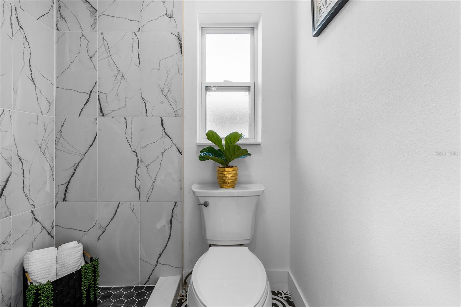 DOUGLAS MANOR ESTATES 2ND ADD - Residential