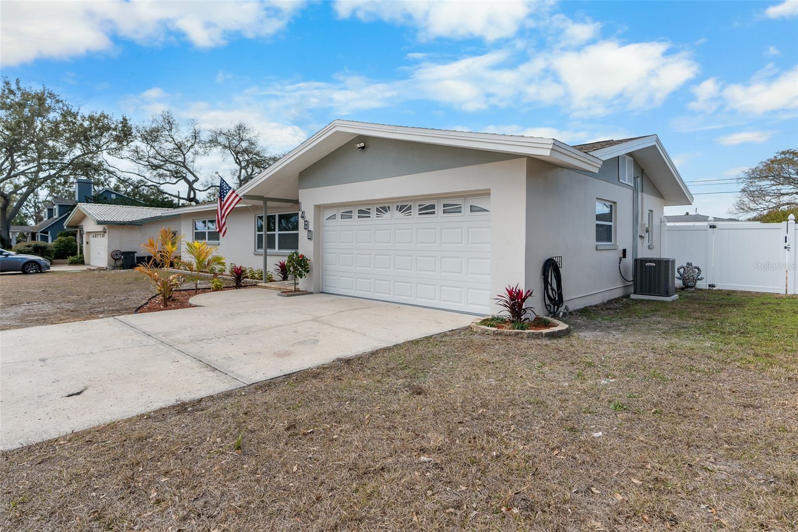 DOUGLAS MANOR ESTATES 2ND ADD - Residential