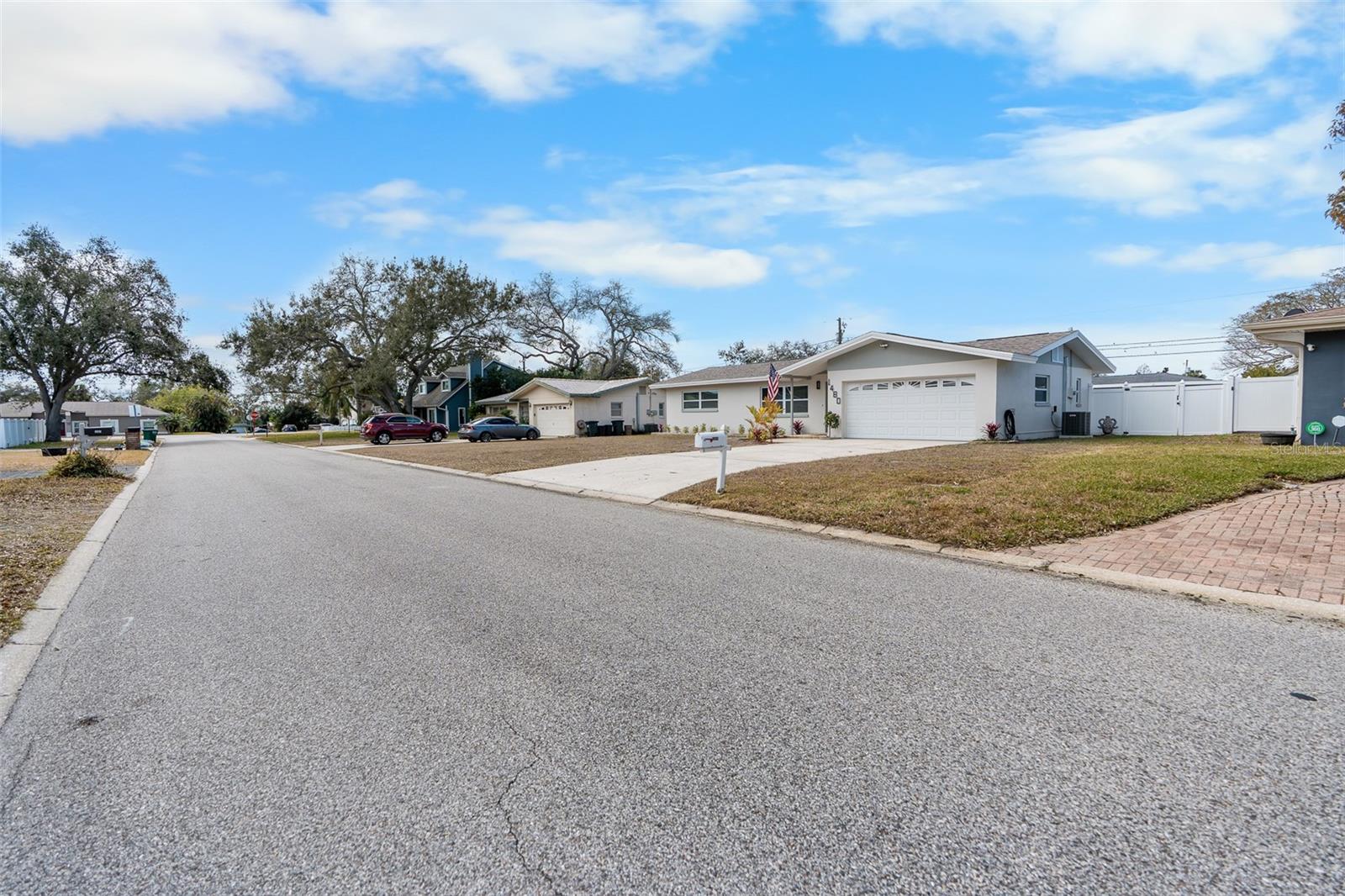 DOUGLAS MANOR ESTATES 2ND ADD - Residential