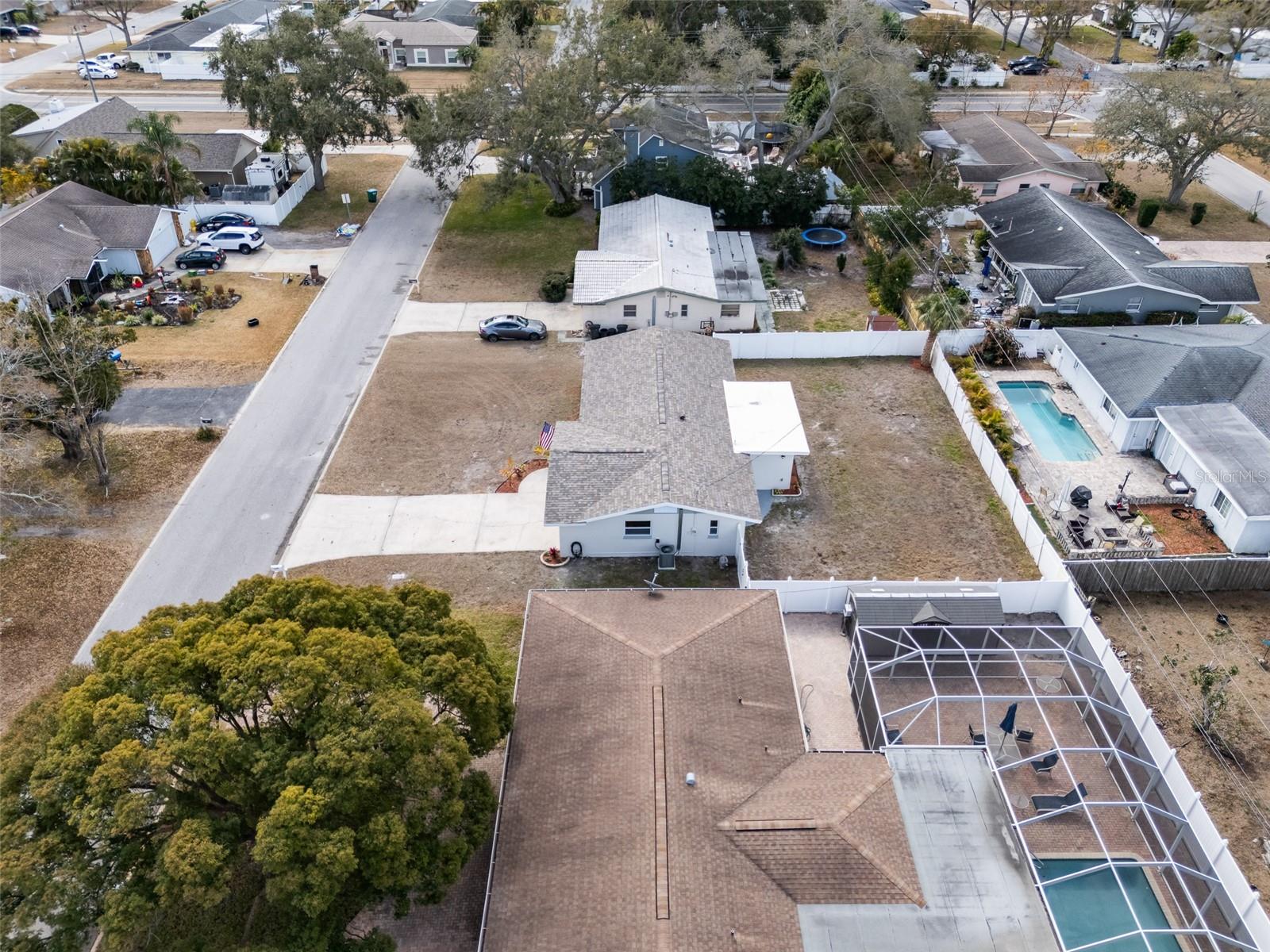 DOUGLAS MANOR ESTATES 2ND ADD - Residential