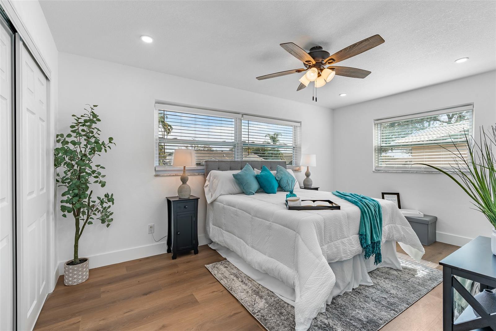 DOUGLAS MANOR ESTATES 2ND ADD - Residential