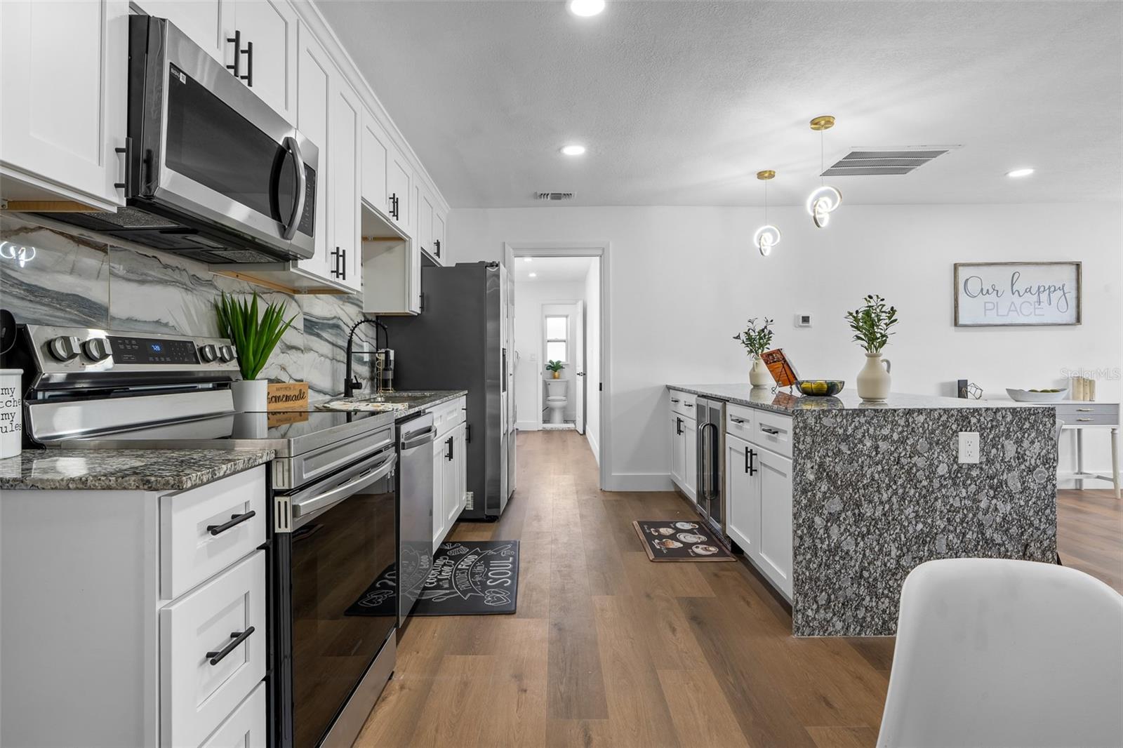 DOUGLAS MANOR ESTATES 2ND ADD - Residential