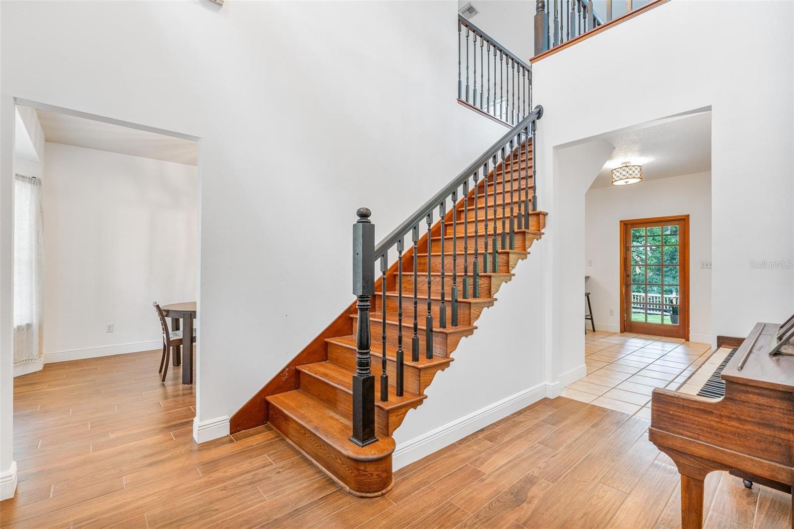 2 E KELLY PARK ROAD