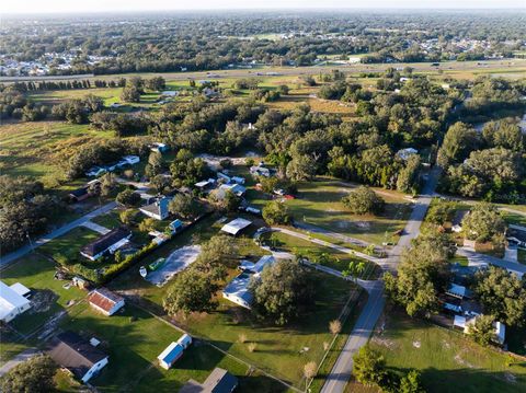 A home in LAKELAND