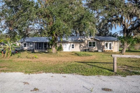 A home in LAKELAND