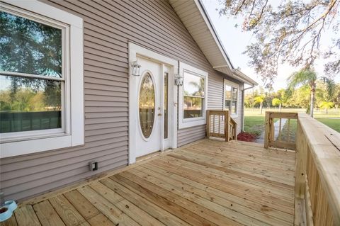 A home in LAKELAND