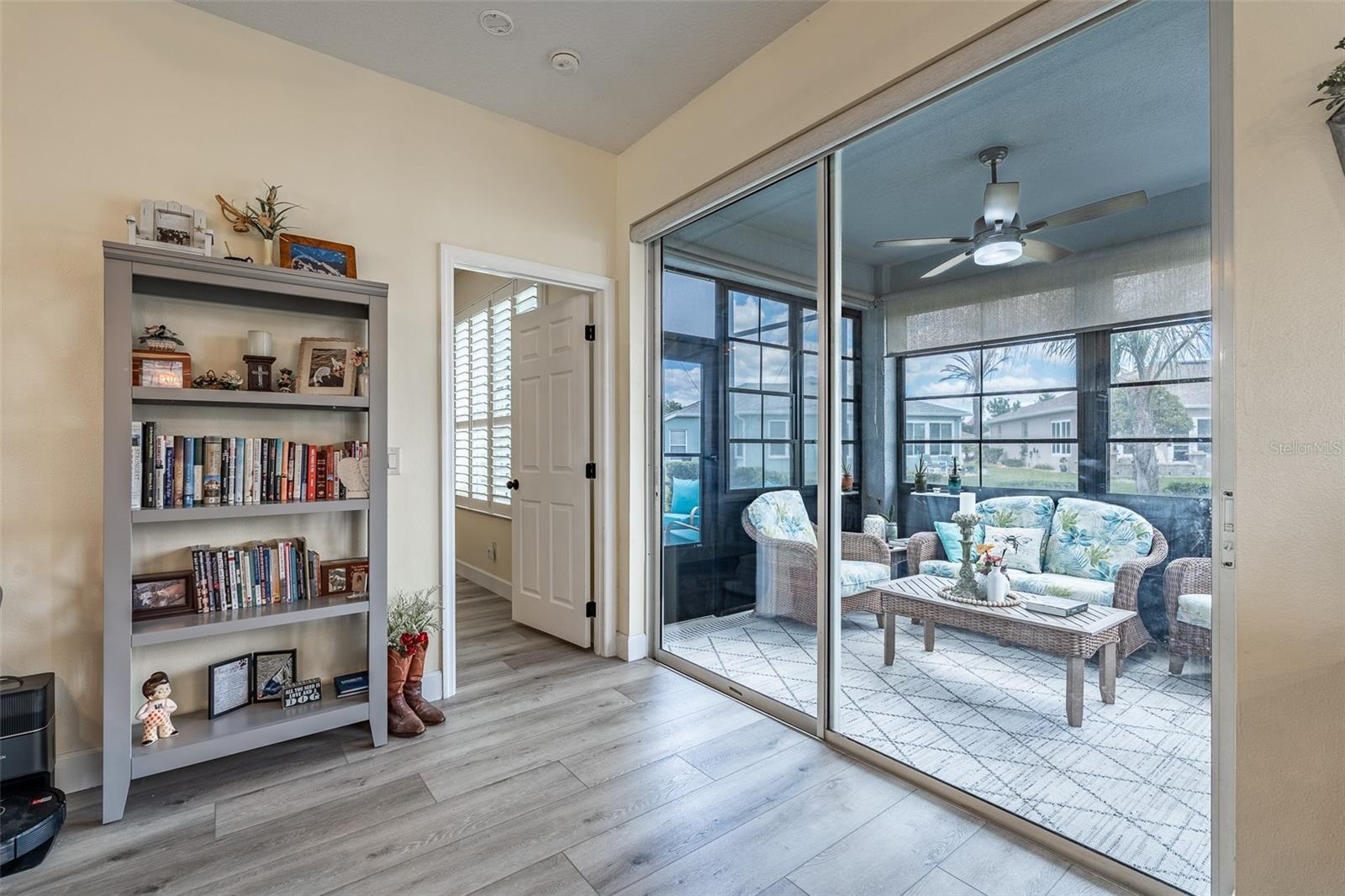 SUMMERGLEN - Residential