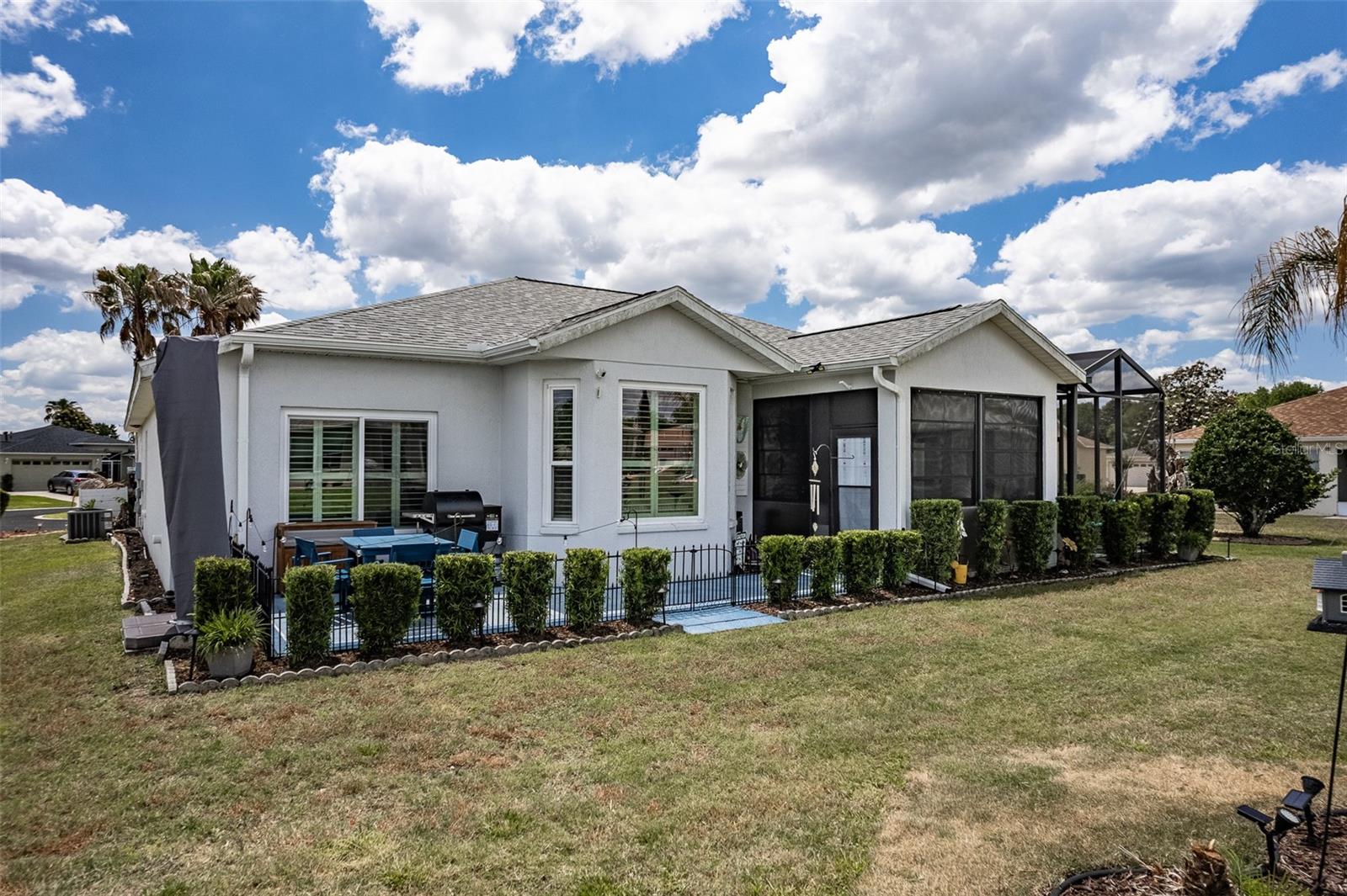 SUMMERGLEN - Residential