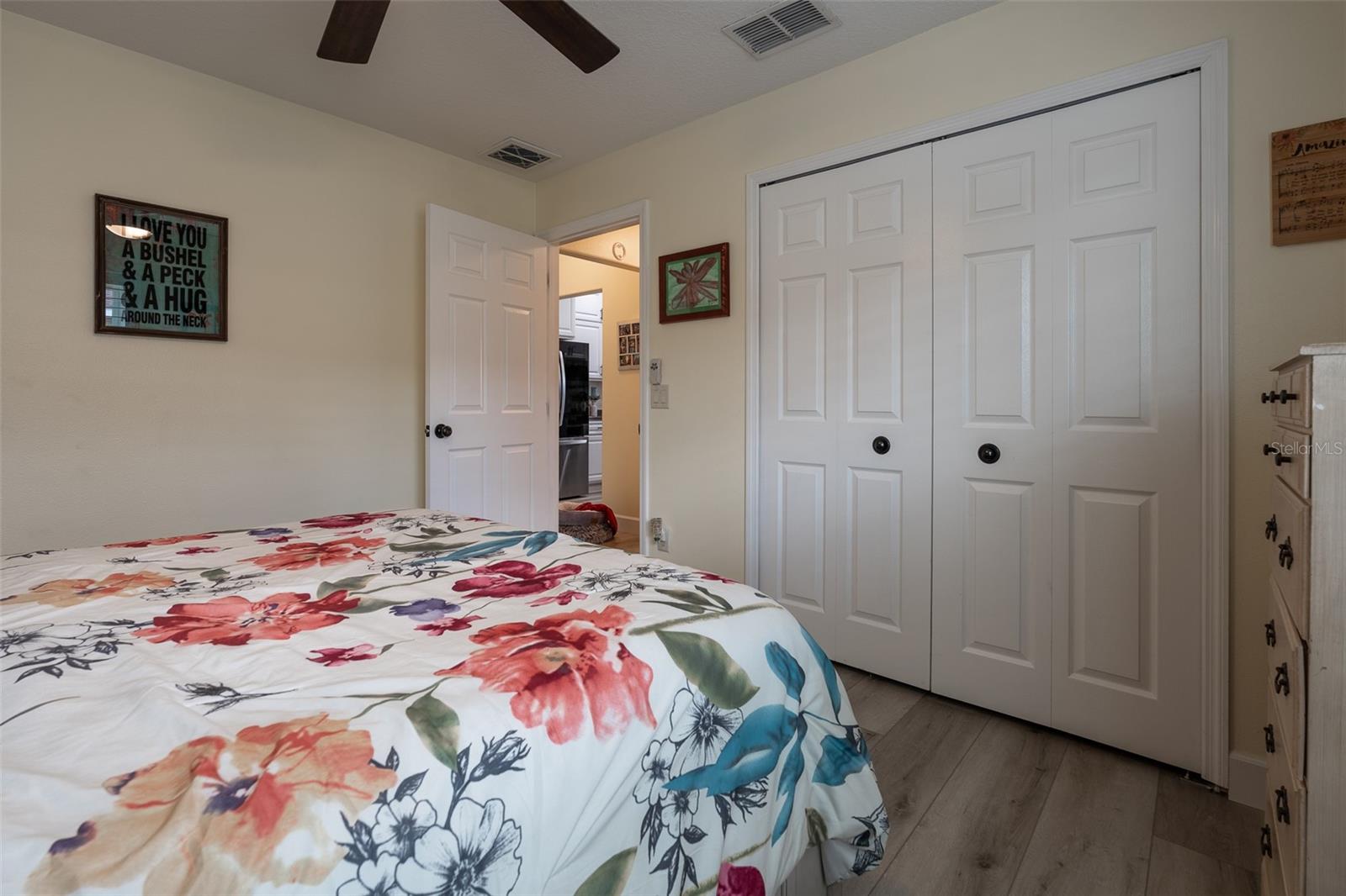 SUMMERGLEN - Residential