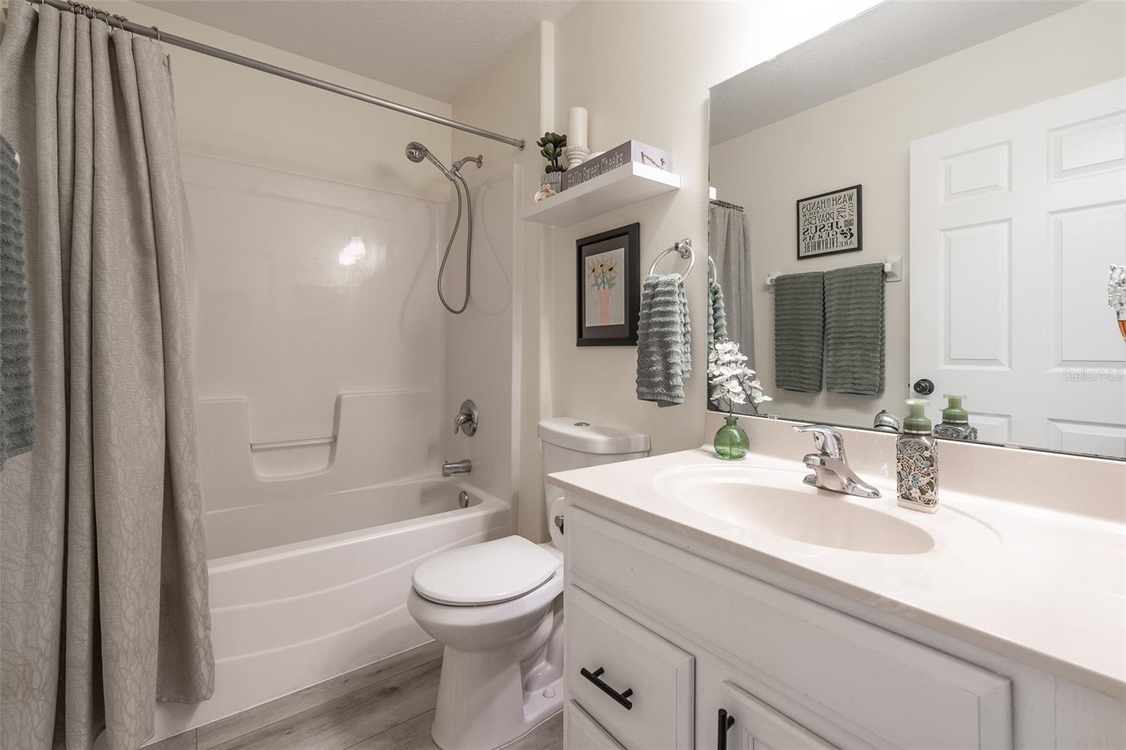 SUMMERGLEN - Residential