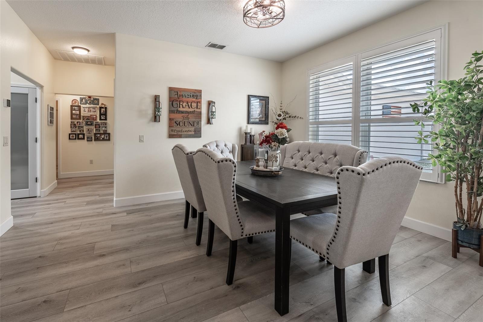 SUMMERGLEN - Residential