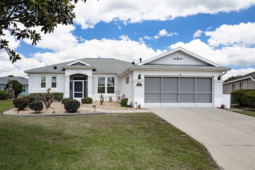 Photo of 1137 SW 156th Street, Ocala, FL 34473 (MLS # OM723532)