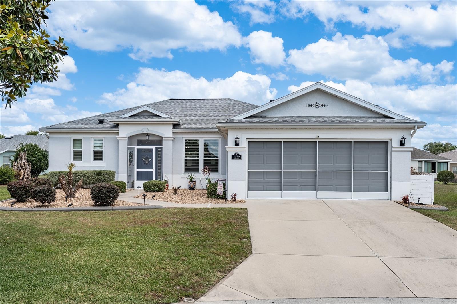 SUMMERGLEN - Residential