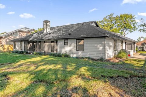 A home in LAKE MARY