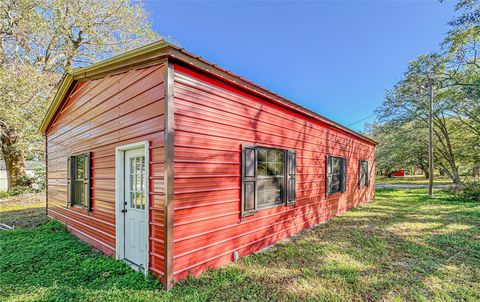 A home in MULBERRY