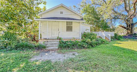 A home in MULBERRY