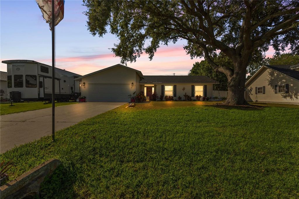 Photo of 3711 70th Street E, Palmetto, FL 34221 (MLS # A4669410)