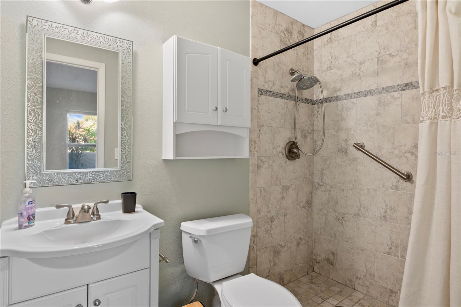 BENT TREE - Residential