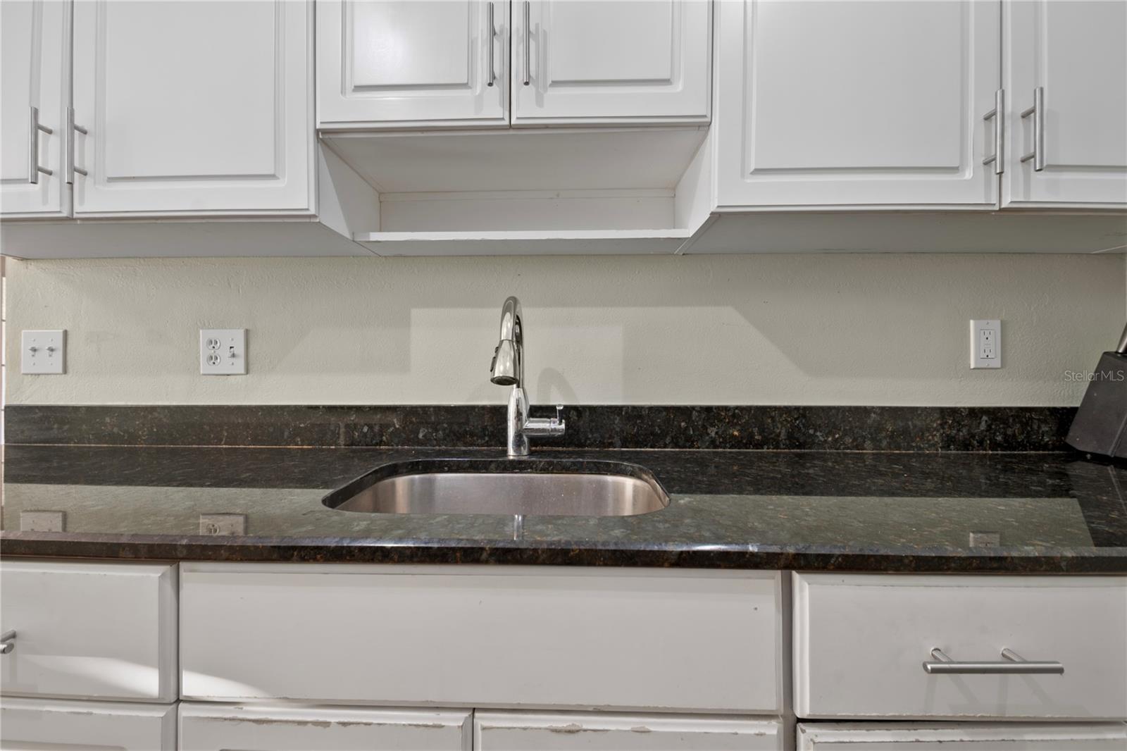 BENT TREE - Residential