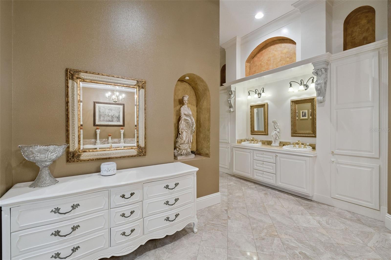 REGAL OAK SHORES UNIT 8 - Residential