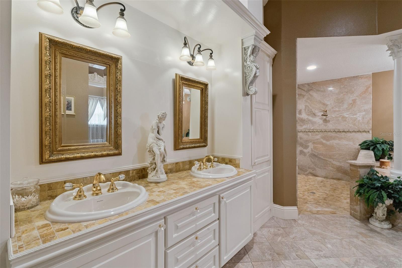 REGAL OAK SHORES UNIT 8 - Residential