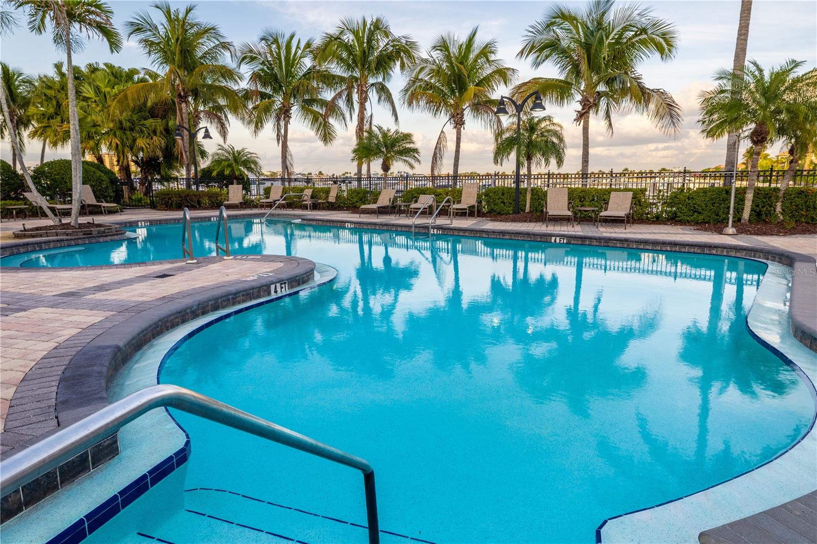 LAGUNA AT RIVIERA DUNES III - Residential