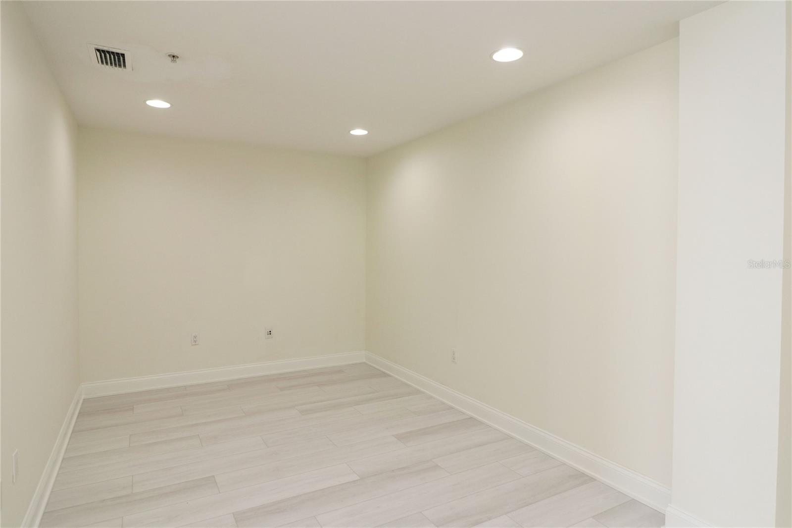 LAGUNA AT RIVIERA DUNES III - Residential