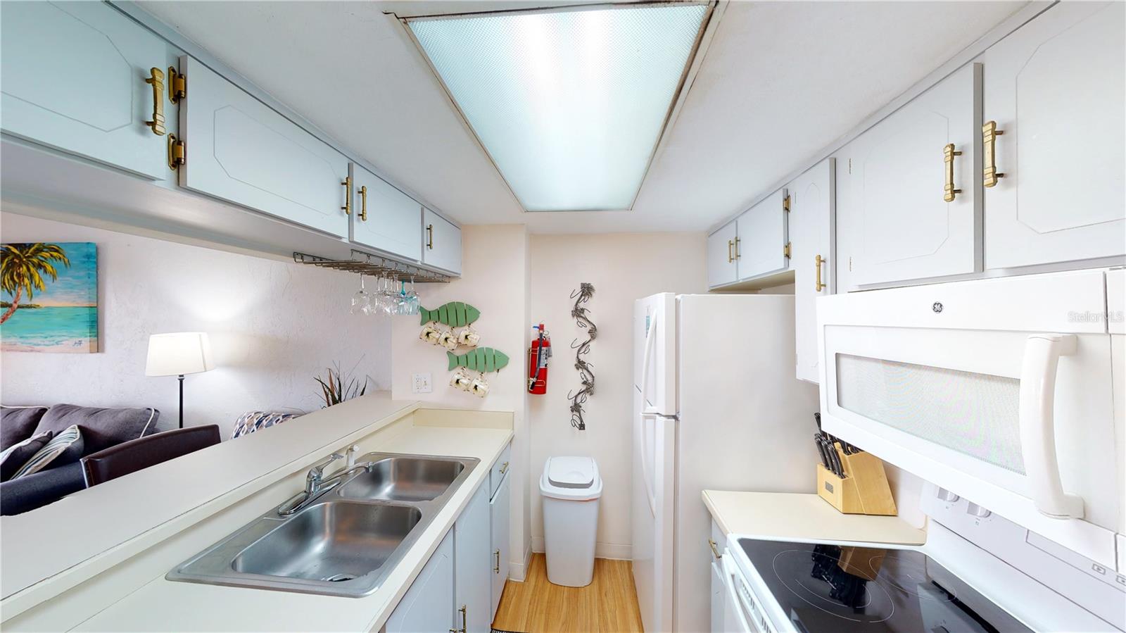 OCEAN VIEW MANOR CONDO - Residential