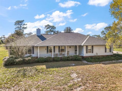 A home in SILVER SPRINGS