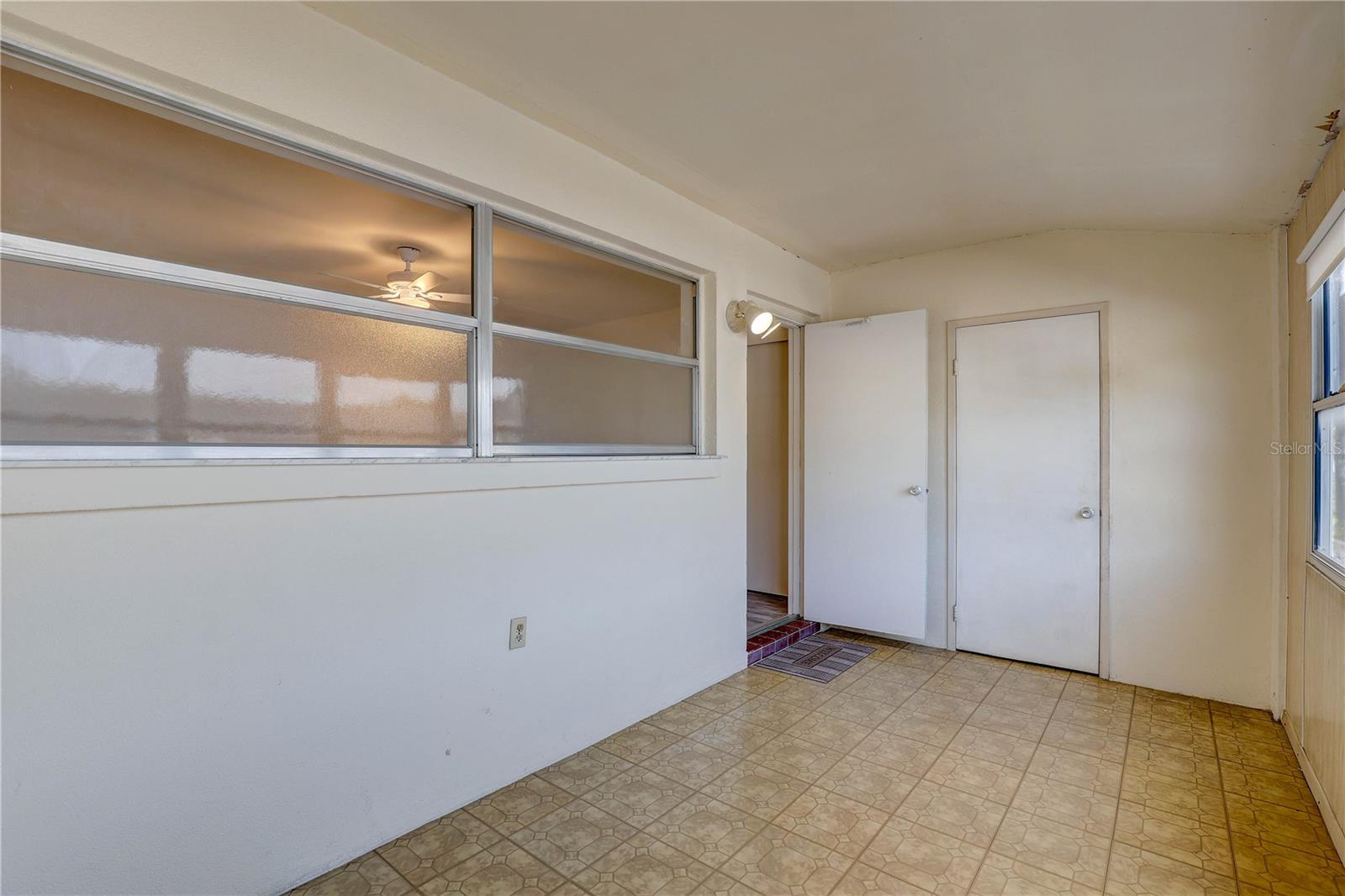 TOWN APTS CONDO - Residential