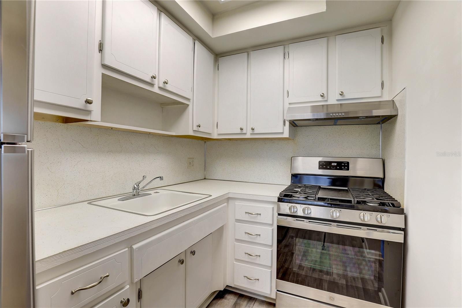 TOWN APTS CONDO - Residential