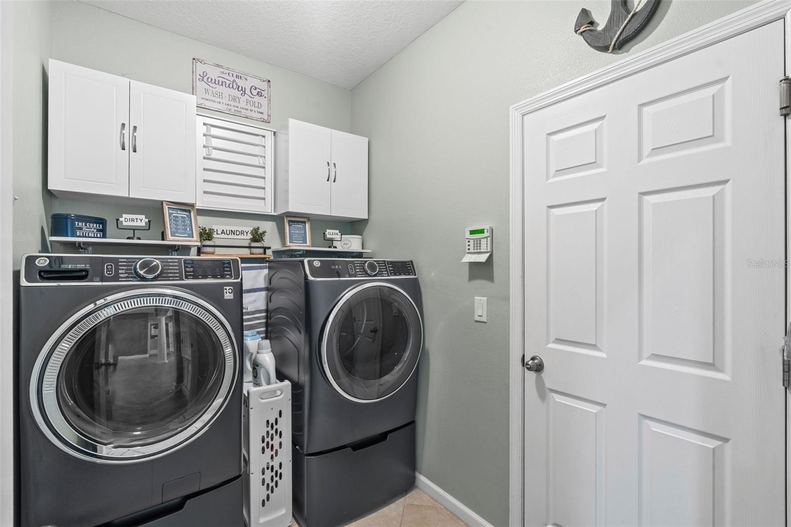 SAWGRASS LAKES PHASE TWO B - Residential