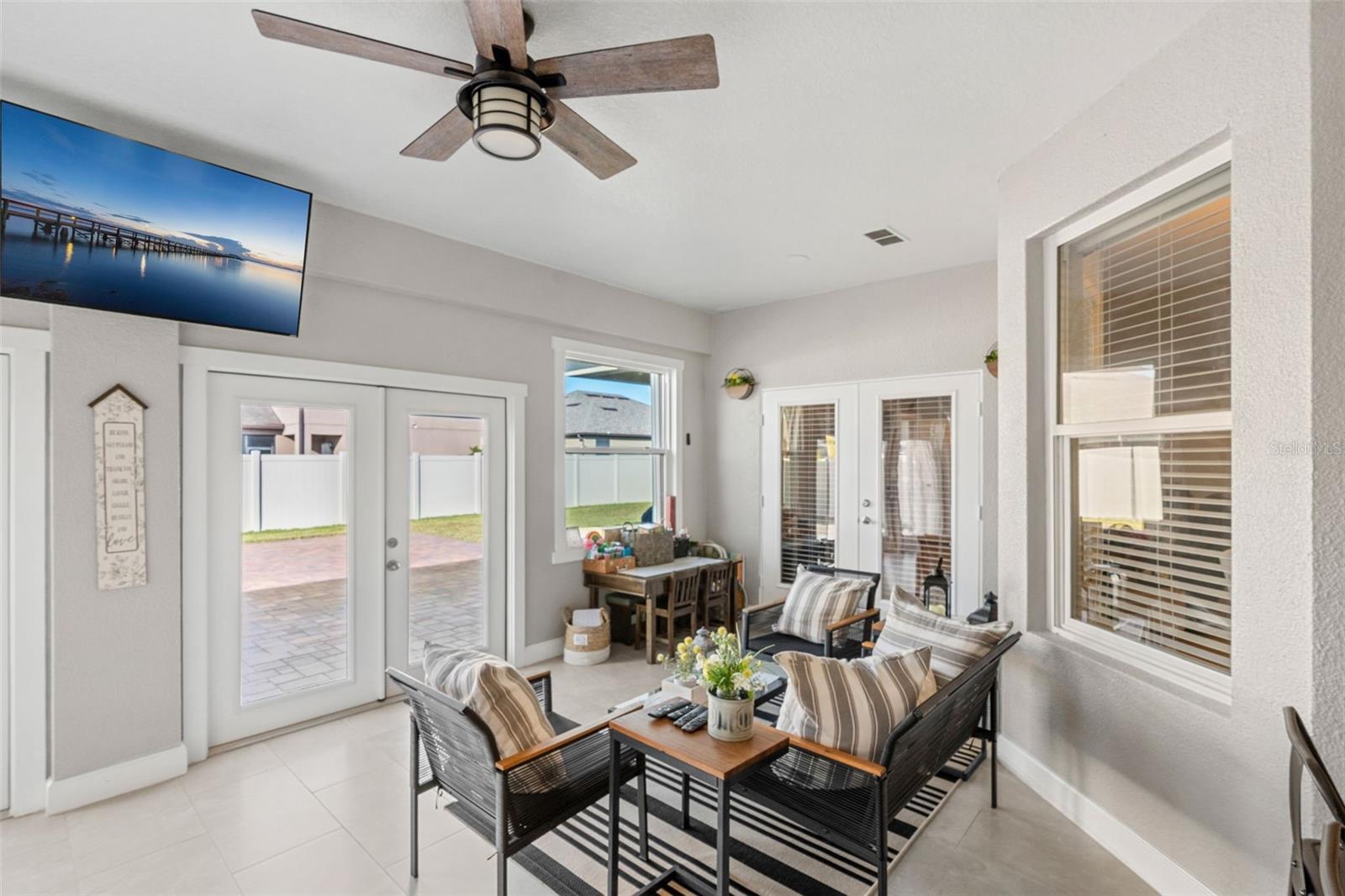 SAWGRASS LAKES PHASE TWO B - Residential