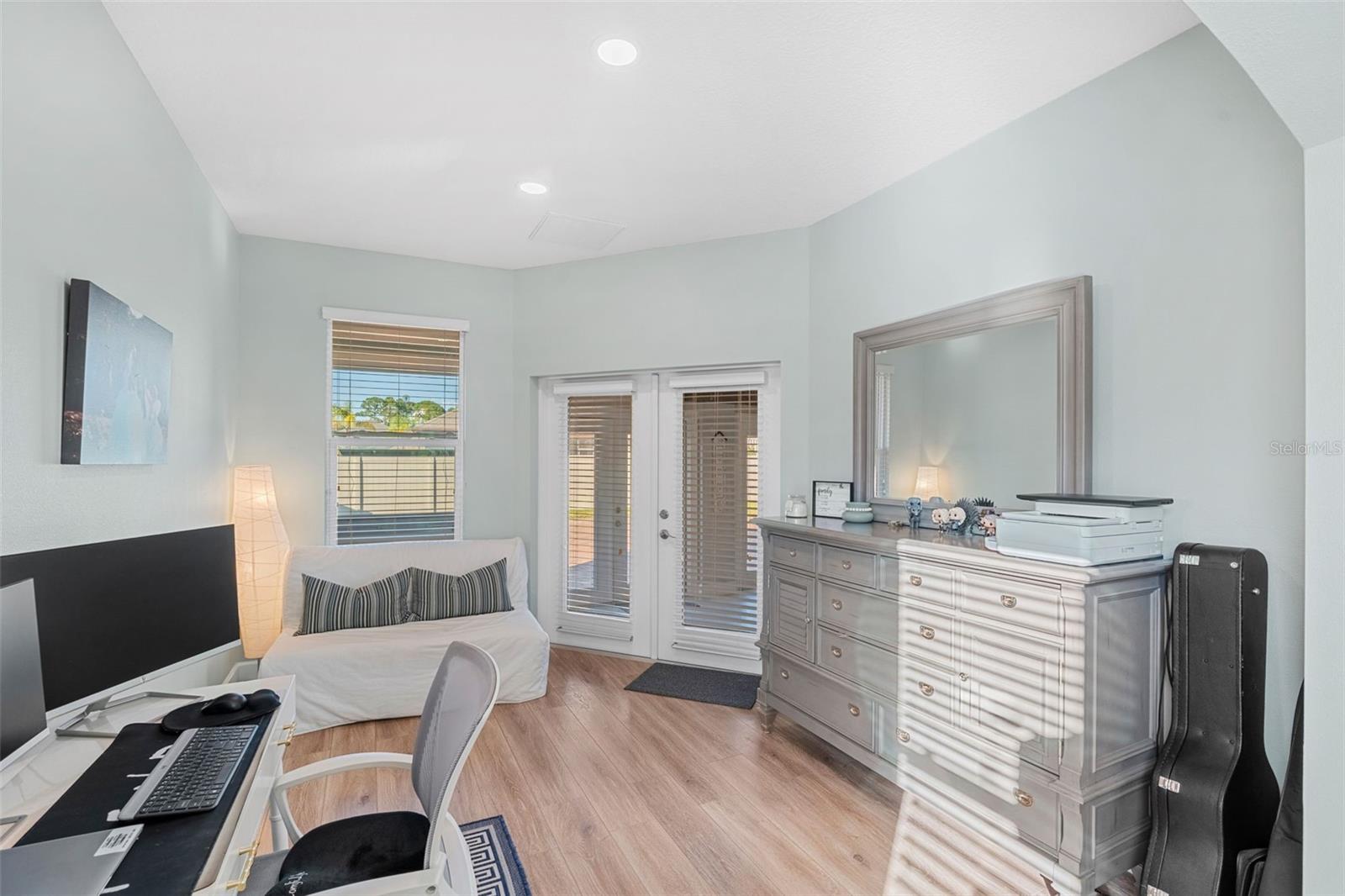 SAWGRASS LAKES PHASE TWO B - Residential