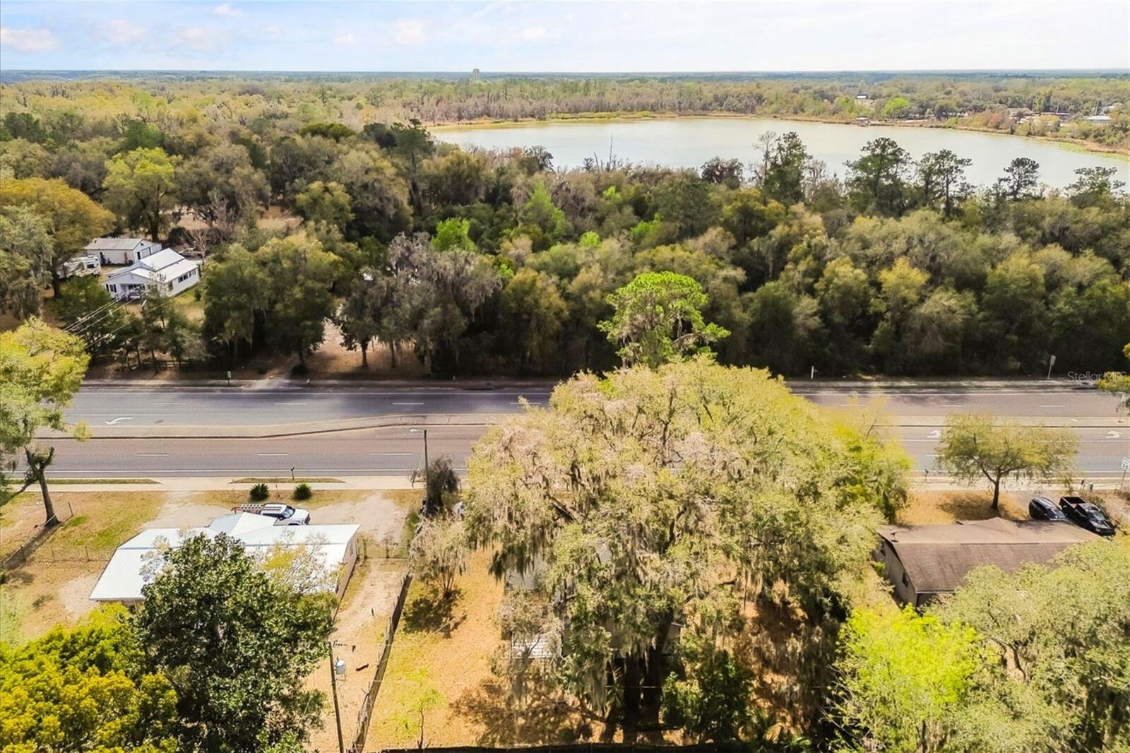 LAKE BREEZE ESTATES - Residential