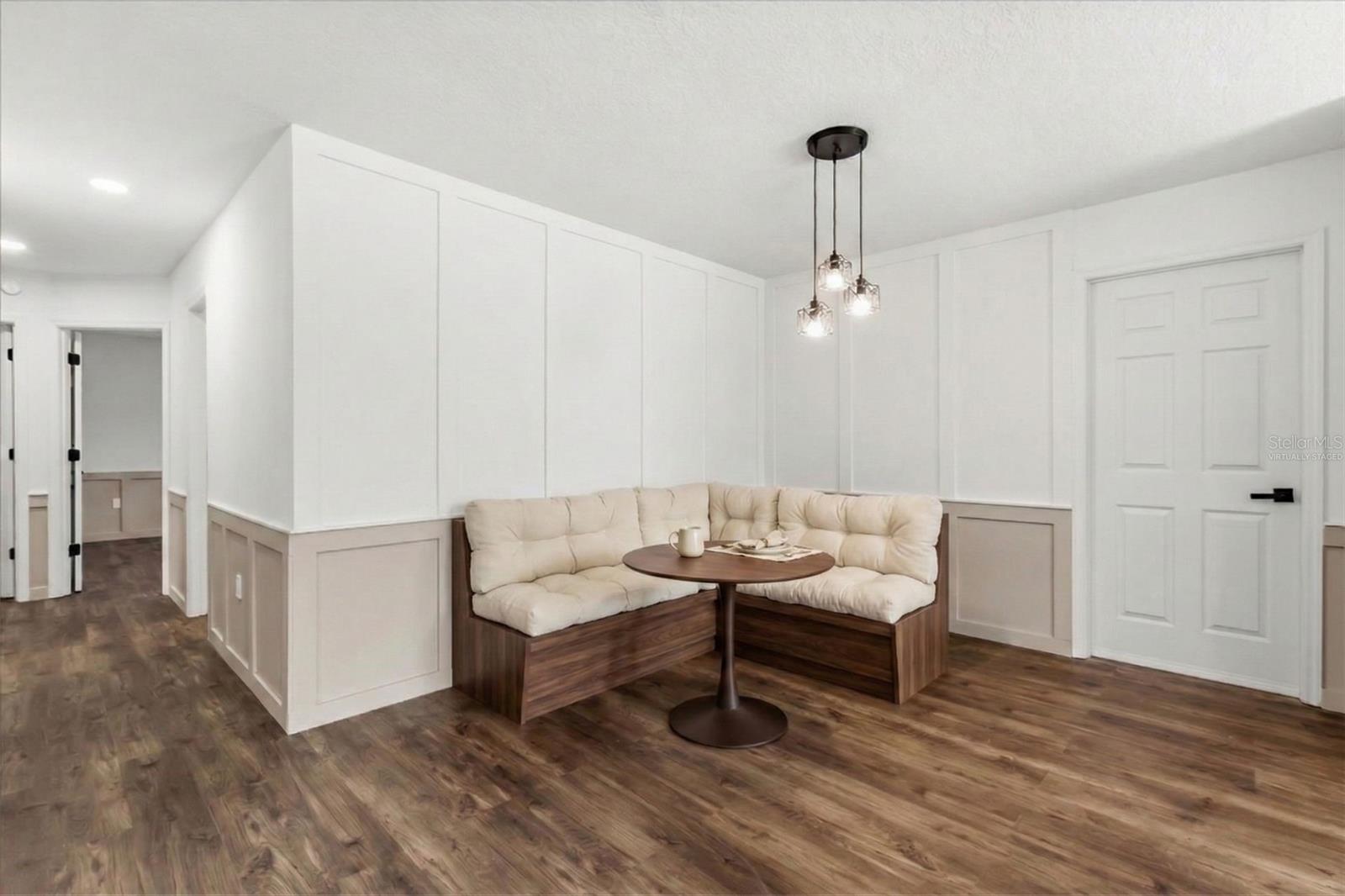 LAKE BREEZE ESTATES - Residential