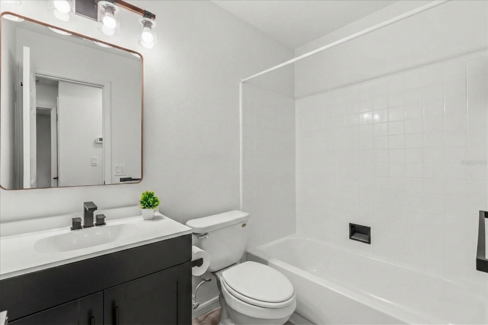 LAKE BREEZE ESTATES - Residential